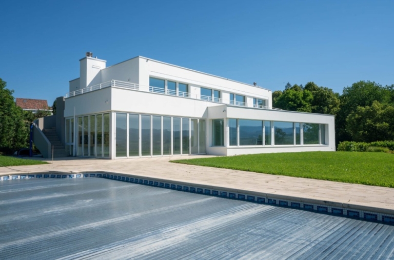 maison de luxe moderne off market suisse